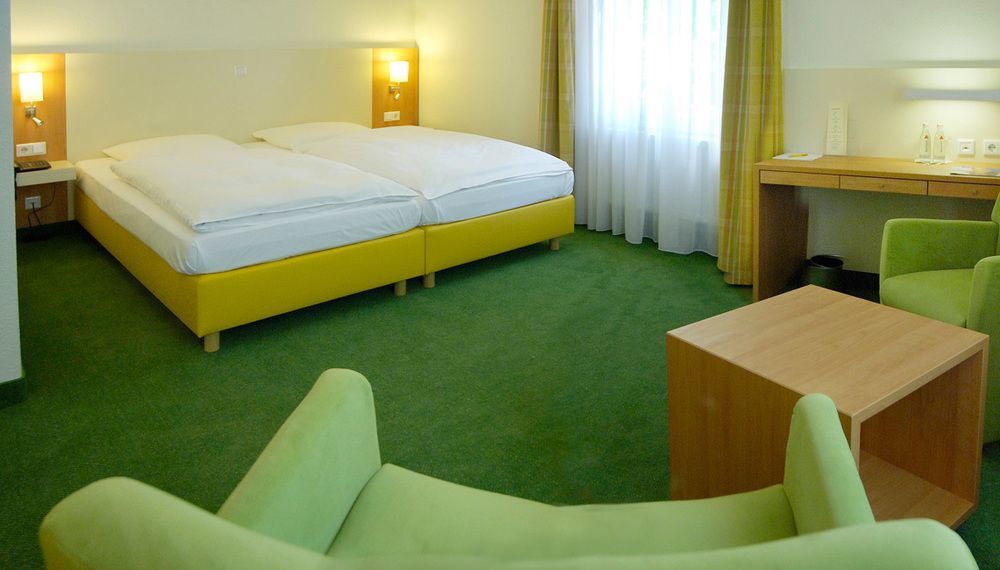 Parkhaus Huegel Hotel Essen Buitenkant foto