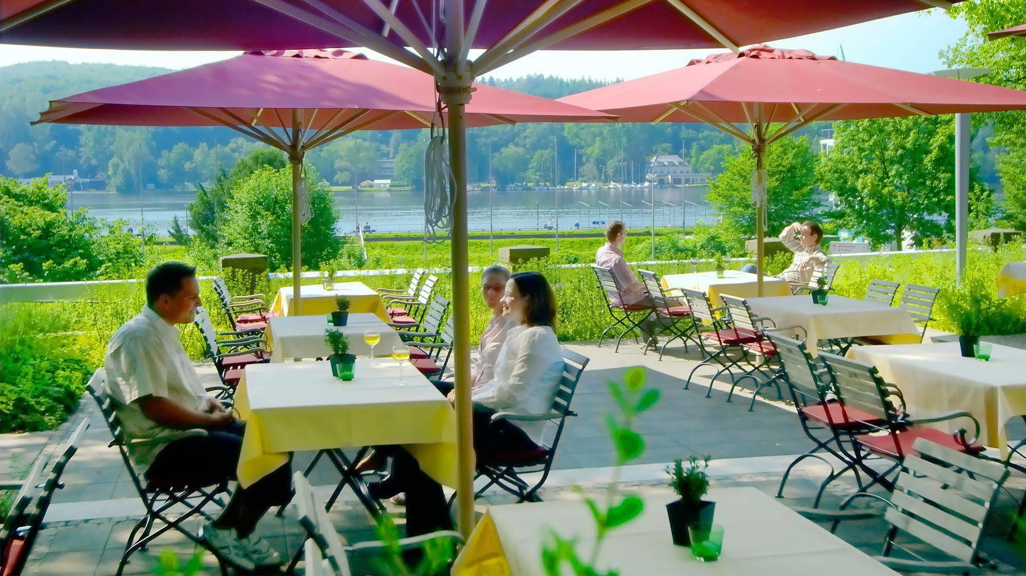 Parkhaus Huegel Hotel Essen Buitenkant foto